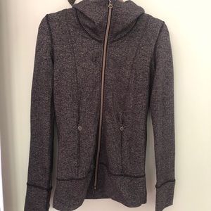 Lululemon zip up sweatshirt/jacket Size 6.